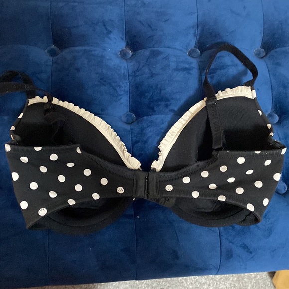 Victoria’s Secret 36D push-up and 34DD lined perfect coverage - Picture 3 of 8